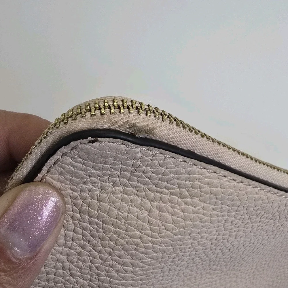Michael Kors Pebbled Leather Wristlet Clutch Wallet Blush Pink Zip Top Gold Tone